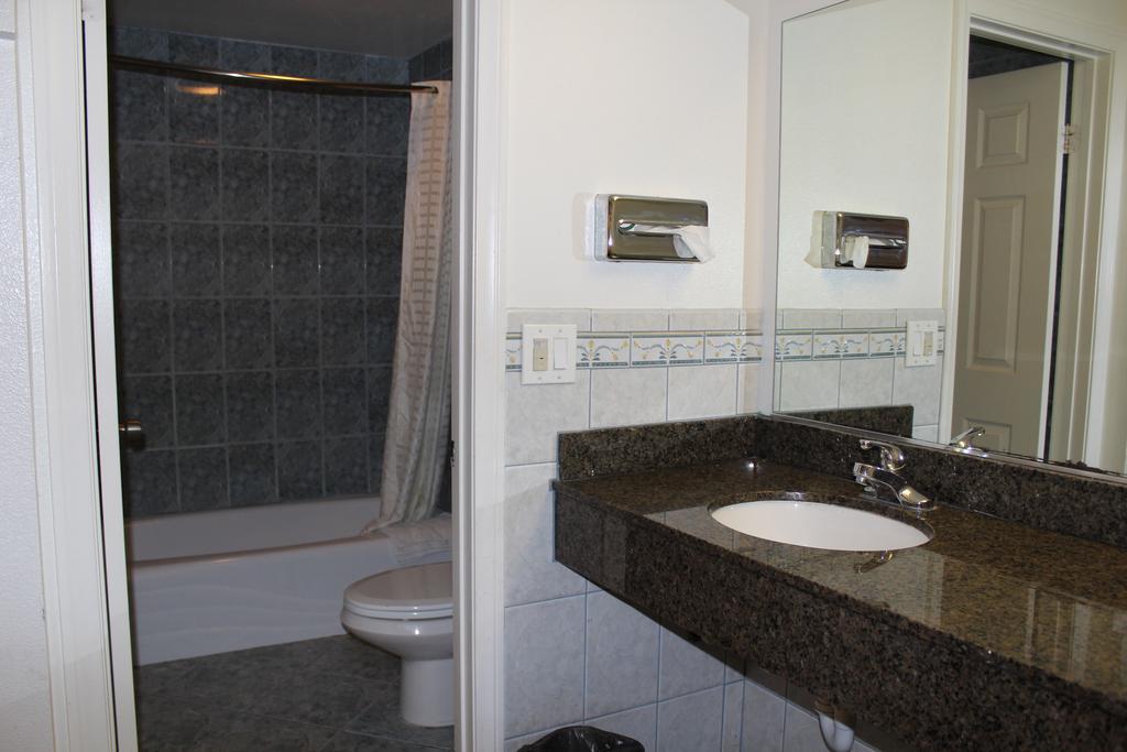 Motel Best Whittier Inn 2*