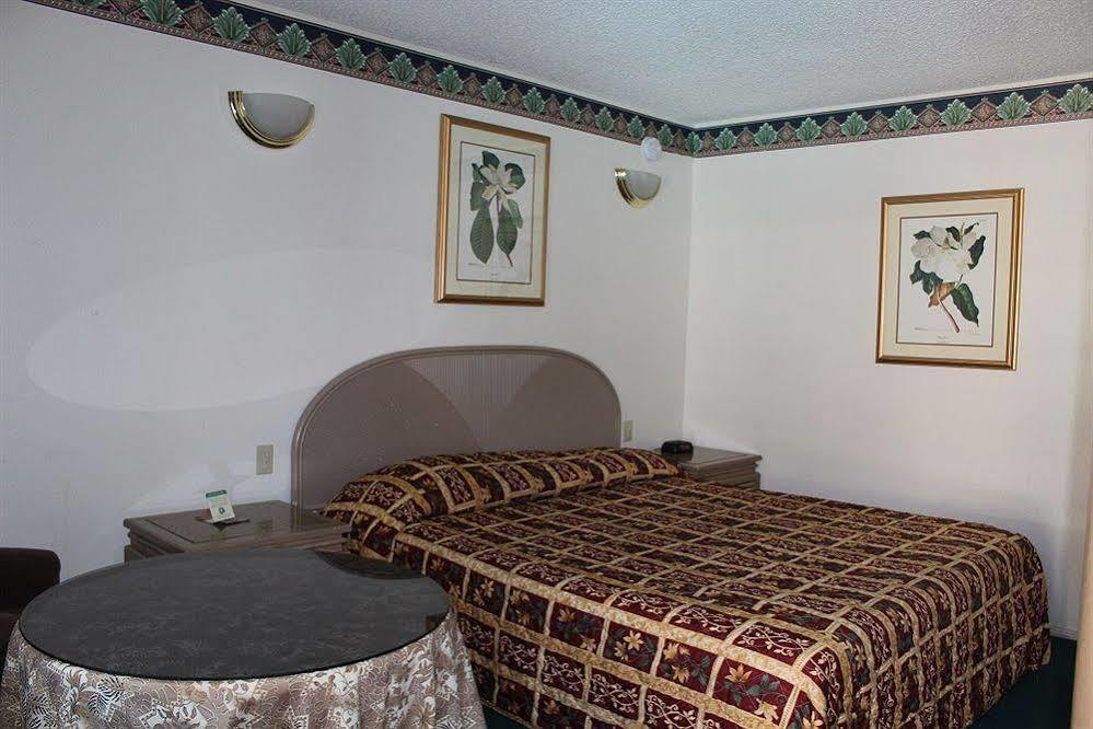 Best Whittier Inn Motel 2*